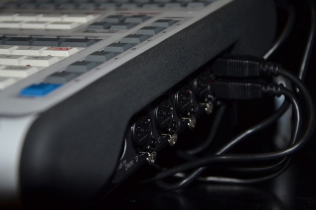 AVOLITES-TITAN-MOBILE-FOTO-4